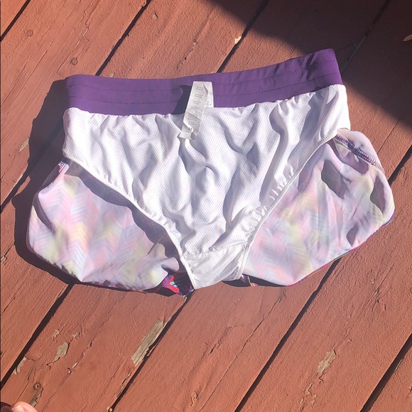 NWOT FABLETICS LINED SHORTS W/ DRAWSTRING, SIZE M - Picture 6 of 6